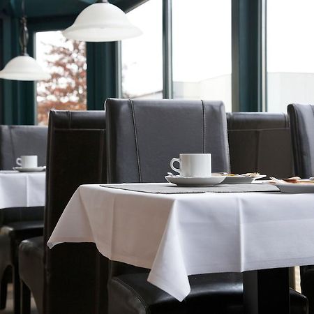 City-Hotel Фризойте Екстериор снимка
