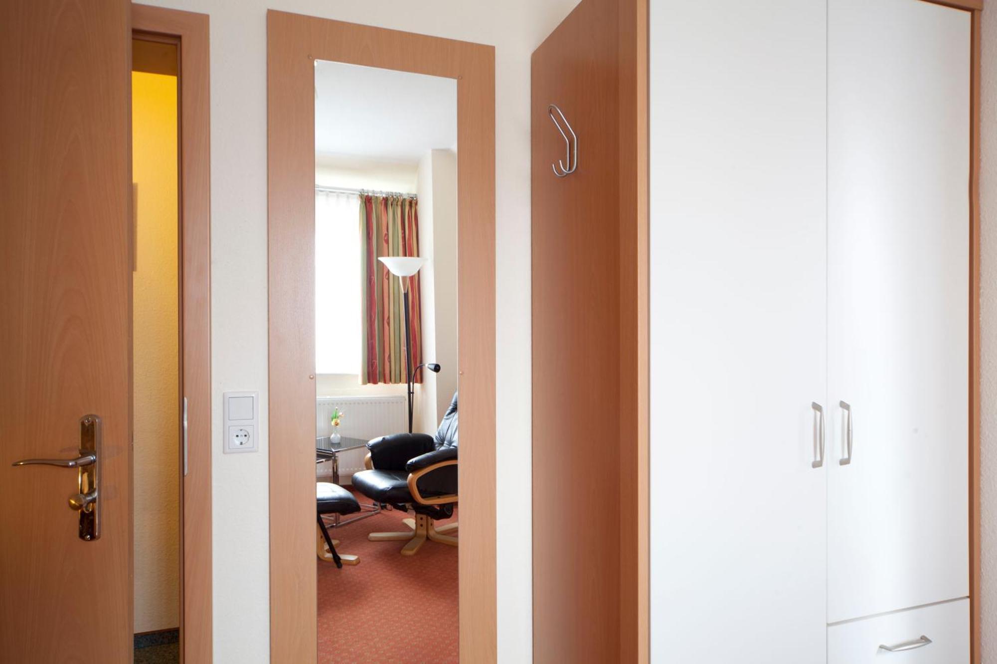 City-Hotel Фризойте Стая снимка
