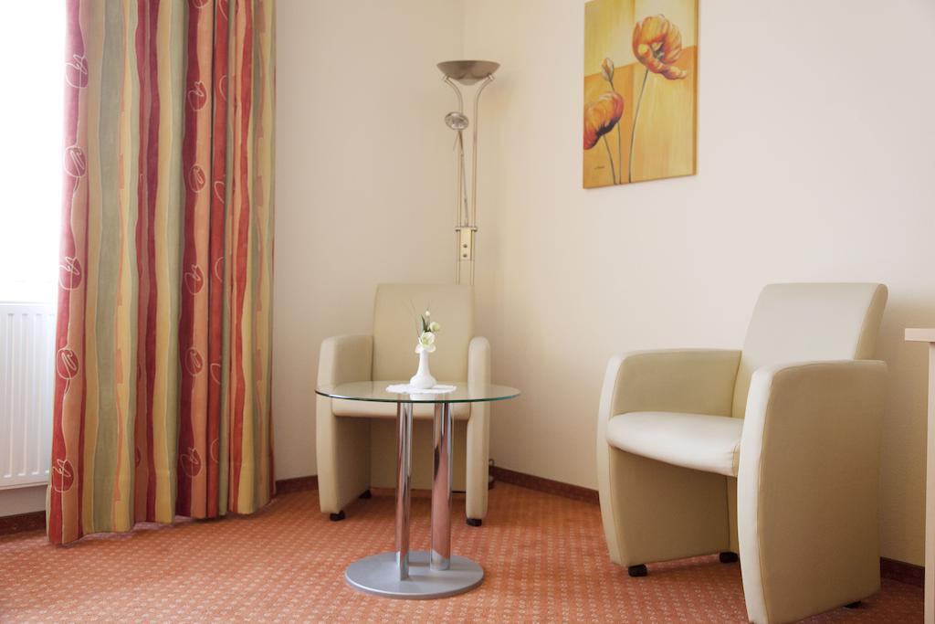 City-Hotel Фризойте Екстериор снимка
